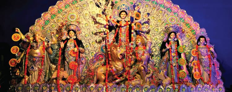 Pandal Hopping and Food Stall Hopping in Kolkata