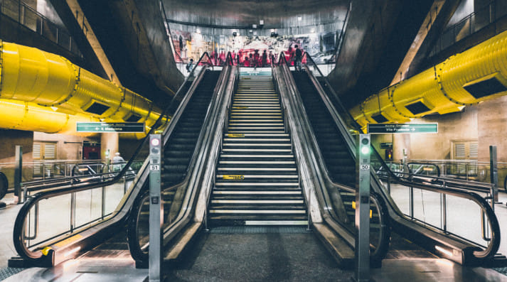 Five Metro Stations That Will Compel You To Have A Bite