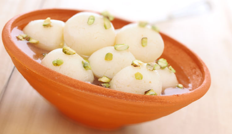 Bengal now owns the GI tagging of the roshogolla and these are the must visit sweet shops