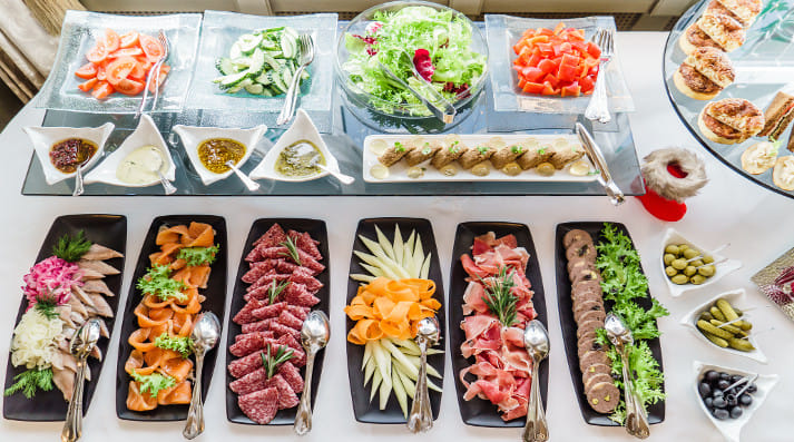 These are the places where you will enjoy a lavish Christmas buffet brunch