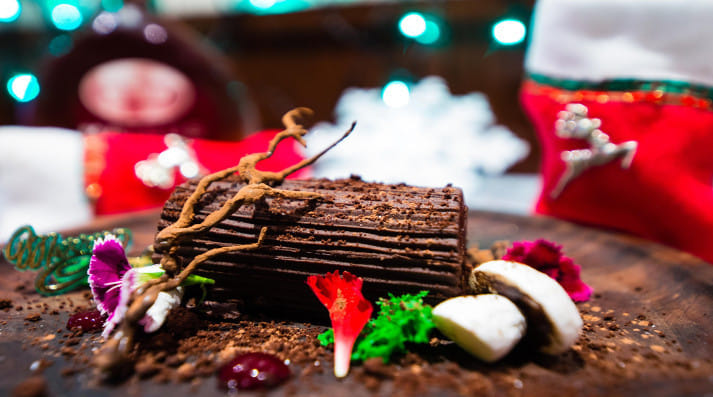 Chicken Roasts, Pates, Stollens, Mulled Wine and a Twist on it all. Try something exciting this Christmas season. 