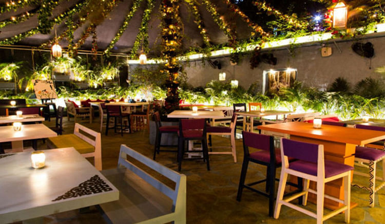 Step into these restaurants for a fun dining experience!