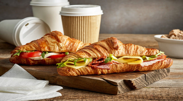 Top 5 Restaurants serving the most delicious croissants in Mumbai.