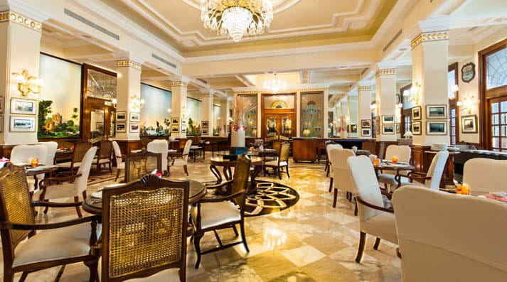 Mom’s pets, head to these restaurants to pamper her silly!