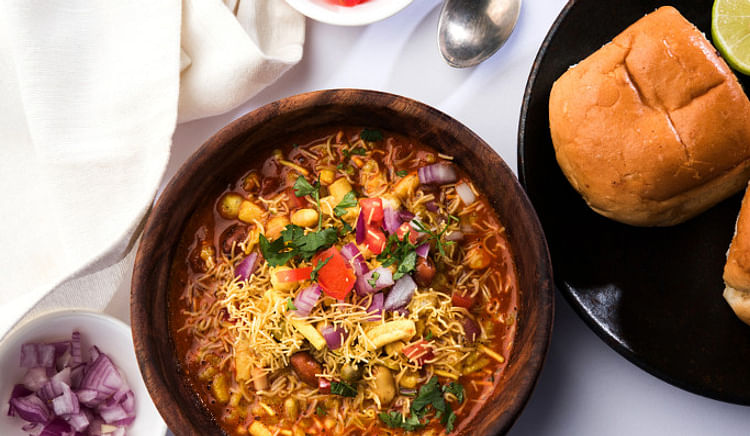 Neighbouring state Maharashtra’s famous dishes have their own appeal and Gujaratis are relishing the spicy taste of these dishes