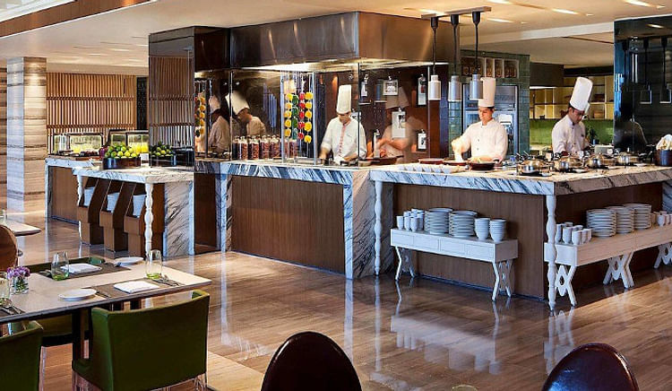 What’s more, you do not have to drag yourself out of bed too early in the day with many restaurants offering all-day breakfast selections as well.