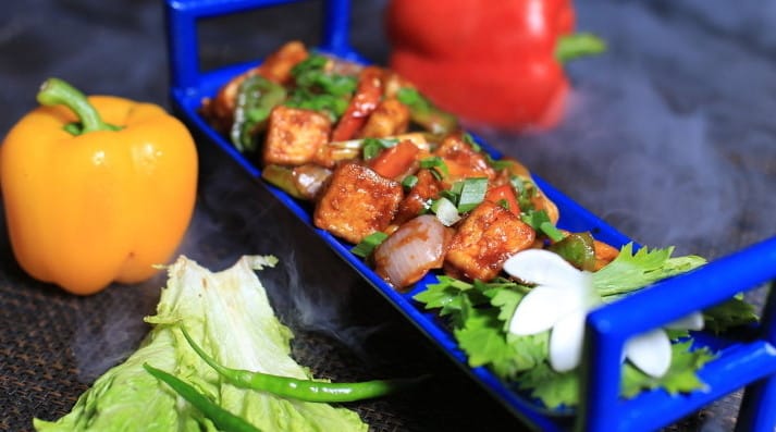 A guide to the vegetarian eateries for khao suey, thalis, street food & more