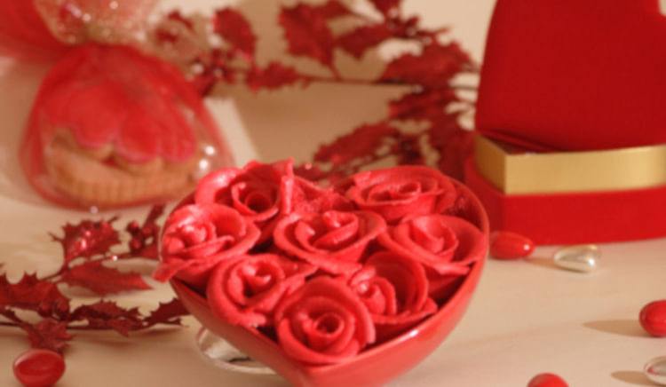 We bring to you the perfect love gifts for this Valentine’s Week