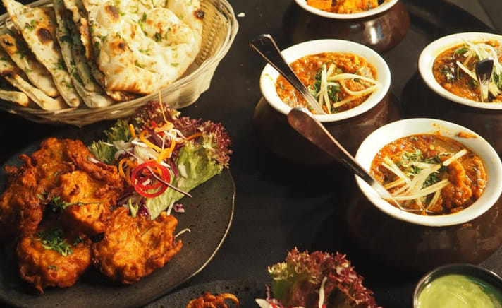 Affordable date spots in Hyderabad are perfect for a romantic Valentine’s Day dinner without burning a hole in your pocket