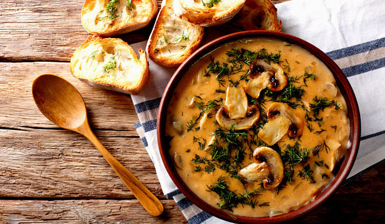 Soup options for vegetarians to enjoy and keep warm