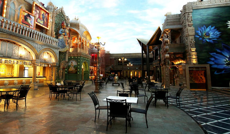 Hangout for a romantic day out