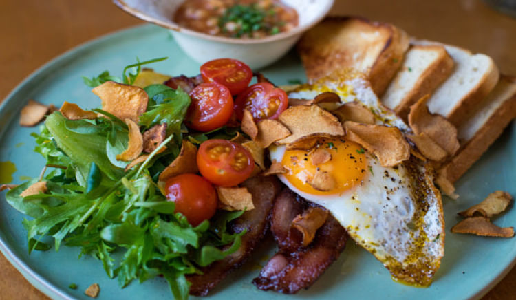 Looking for fresh and delish breakfast in the city? Check out these 5 options!