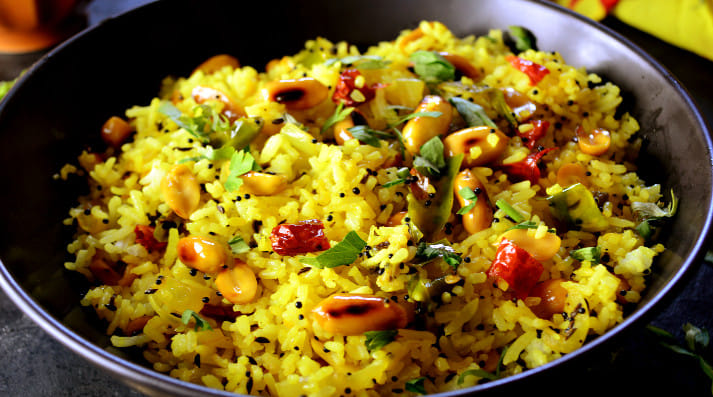 Whether it is Aloo Parantha, Eggs Benedict, Idli Sambhar or Poha, it’s always great to start the day with a bang.