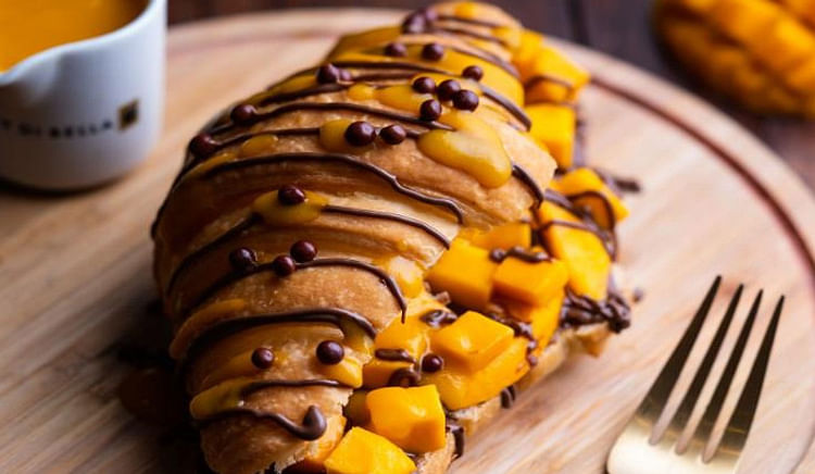 Indulge in an array of mango treats both sweet and savoury