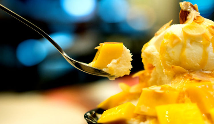 These are some of the very best mango based desserts in Mumbai.