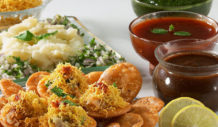 Craving For Street Food in Kamla Nagar? Head To These 5 Places To Satiate All Your Hunger Cravings