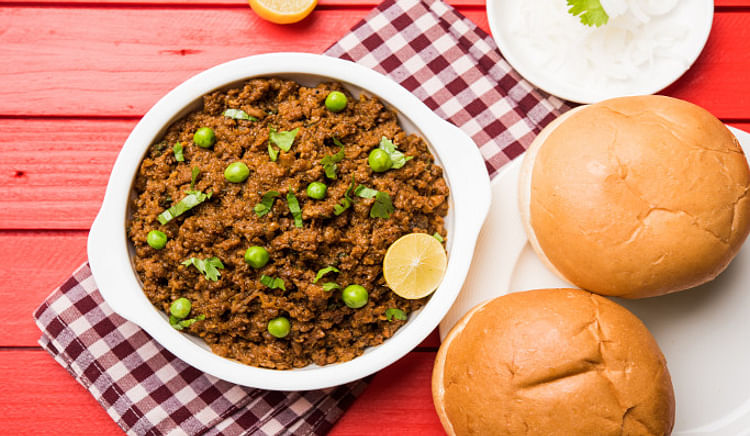 The soul-satisfying Keema Pav is here to save you!