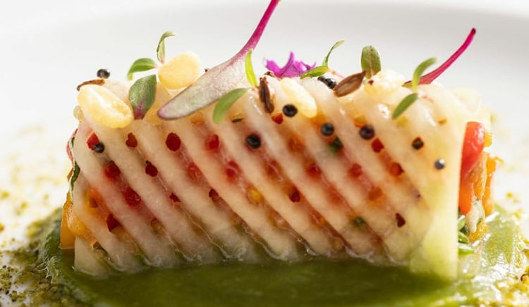 Fancy some Italian food with oodles of cheese? Check out these top-rated Italian restaurants in the city