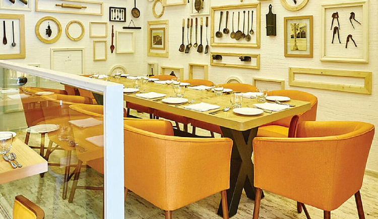 Visit these places for a nice get-together over some refreshing drinks and lip-smacking food!