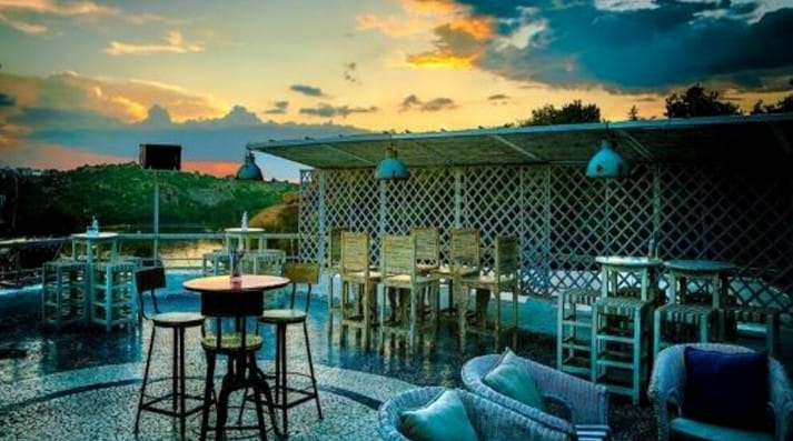 Head to these eateries and bars to have an amazing experience!