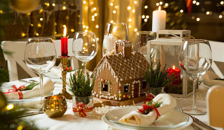 From traditional Christmas fare to casual, a la carte offerings in a variety of cuisines!