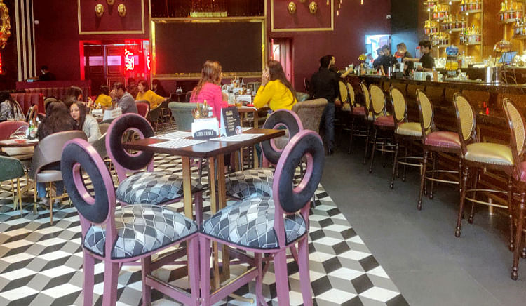 Tallest bar, signature cocktails, global food and more!