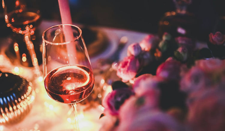 We have put together a comprehensive list of the best Valentine’s Day 2020 special offers in Hyderabad!