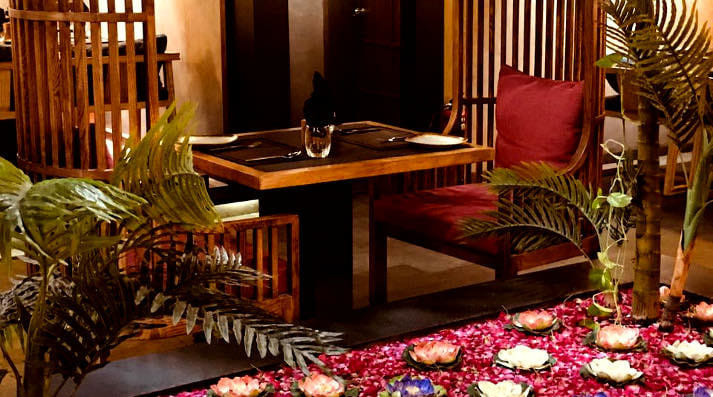 Romance your date with beautiful candlelight dinner!
