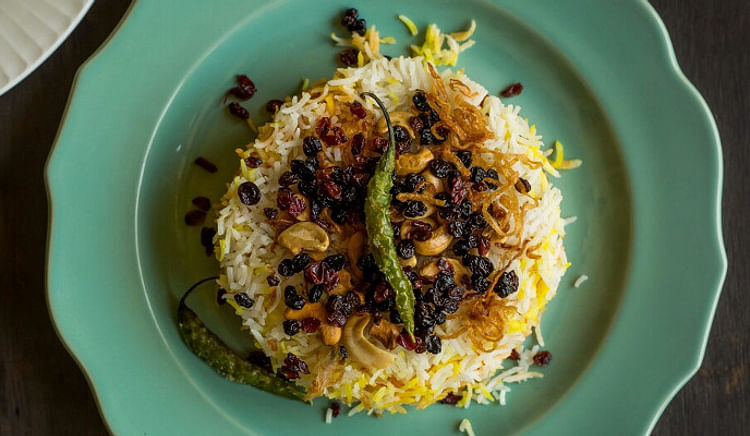 Celebrate Parsi New Year at these restaurants!