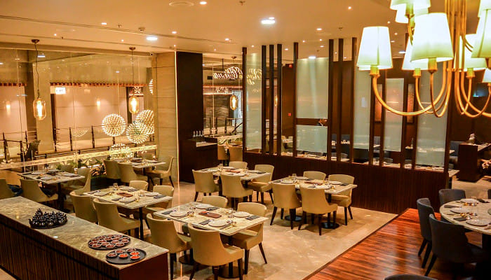 Enjoy Cantonese style Chinese food at this restaurant