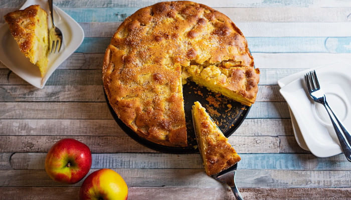 Apple cinnamon cake recipe by Chef Tejasvi Chandela