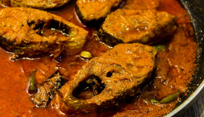 Enjoy a true blue Bengali fare from these EazySafe+ certified restaurants in Kolkata