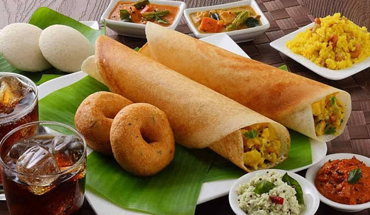 Delicious local delicacies of the city!