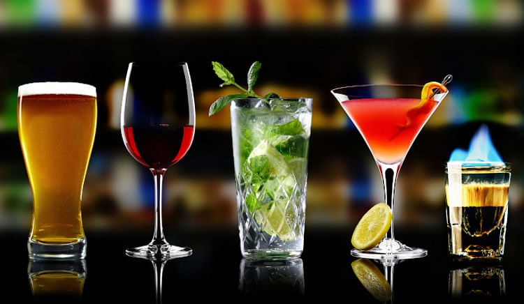 Chic cocktail serving places in Delhi that need to be on your 'To-Tipple' list