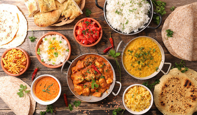 Amazing eateries in Mumbai serving a slice of heaven with their varied Indian specialties