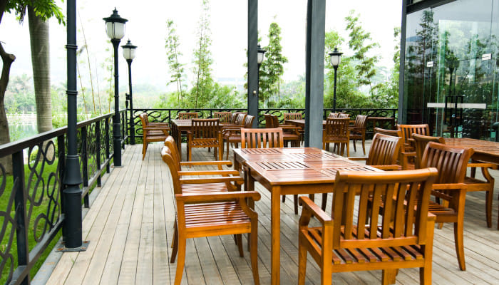 Dreamy alfresco dining settings for your next dinner date