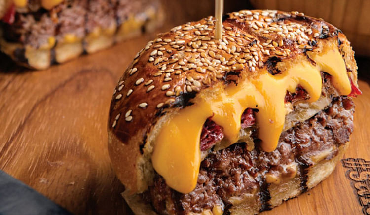 This Burger place by Nusret Gökçe, better known as the internet celebrity ‘Salt Bae’, is nothing short of a revelation!