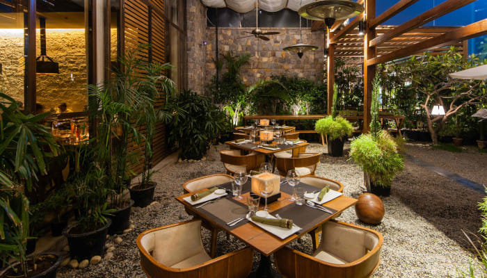 Fabulous eateries in South Delhi known for their delectable fare and gorgeous ambiance