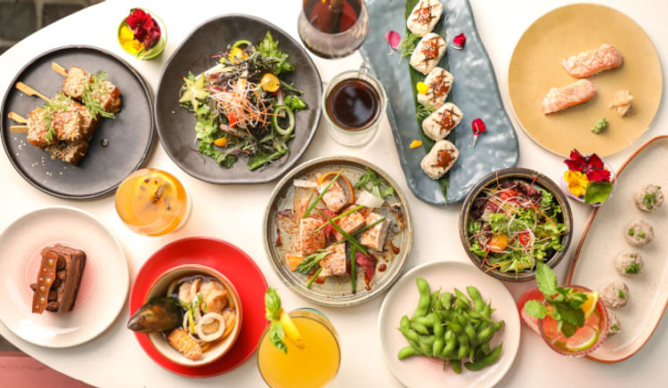 Get ready to gobble, slurp, explore as Guppy is taking you on a Japanese food tour!