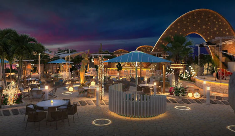 Enjoy great food and drinks with a mesmerizing panoramic view of the Arabian Sea