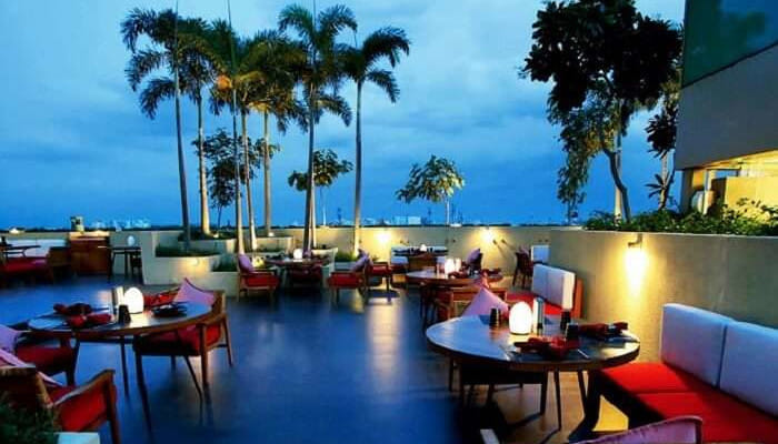 Have a perfect date with great food and good drinks