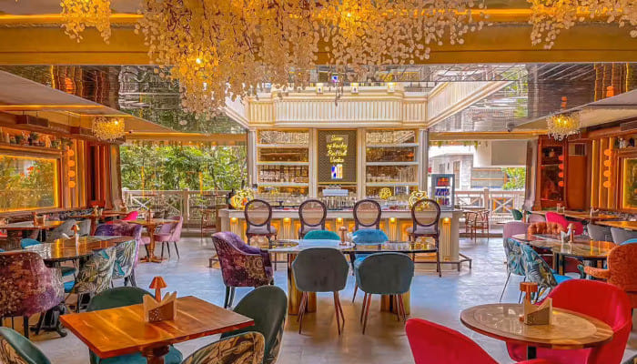 Want to jazz up your social media feed? Dine at these fabulous eateries in the city