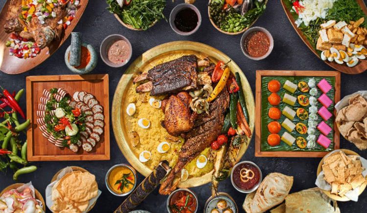 Enjoy a lavish buffet spread and avail discounts like never before