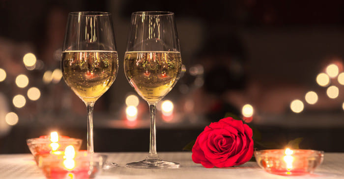 Best picturesque spots for intimate dates 