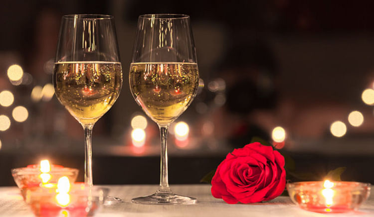 Best picturesque spots for intimate dates
