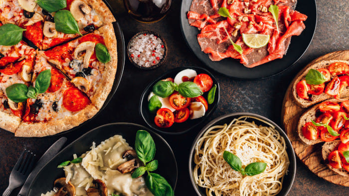 Tune in for gourmet pizzas and a lot more preparations by their fleet of expert chefs