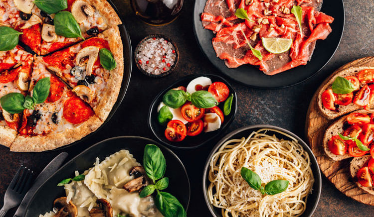 Tune in for gourmet pizzas and a lot more preparations by their fleet of expert chefs