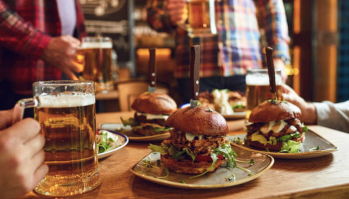 Unleash Your Cricket Mania At The Finest Bars & Restaurants in Delhi NCR