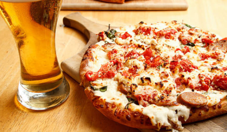 Beer and Pizza is a vibe… Head here and have a great time!
