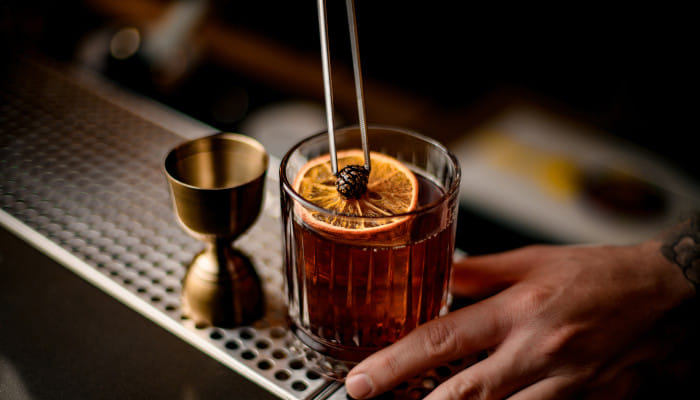 Your guide to the best cocktail serving hotspots in the city